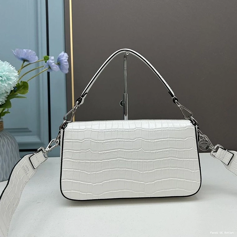 Affordable HOT Medium Crocodile Leather Re-Edition Fendi White Baguette In Bag 0713